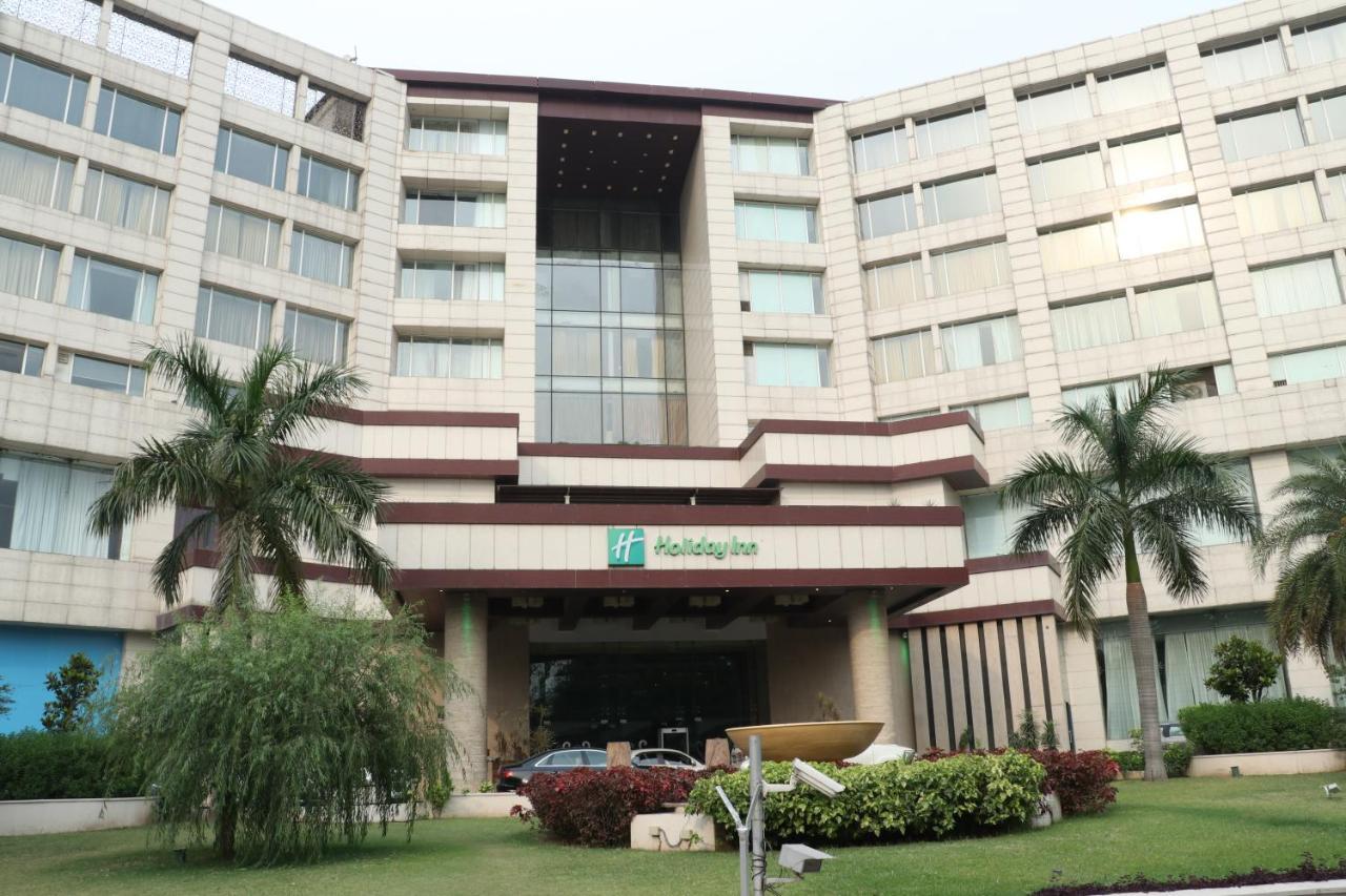 홀리데이 인 찬디가르 판치쿨라 호텔 판체쿠라 외부 사진 Holiday Inn, New Delhi
