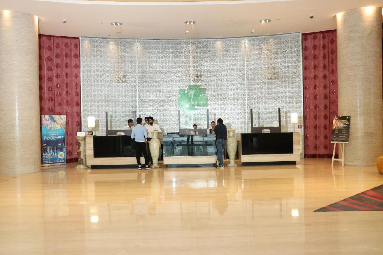 홀리데이 인 찬디가르 판치쿨라 호텔 판체쿠라 외부 사진 Holiday Inn, Hyderabad