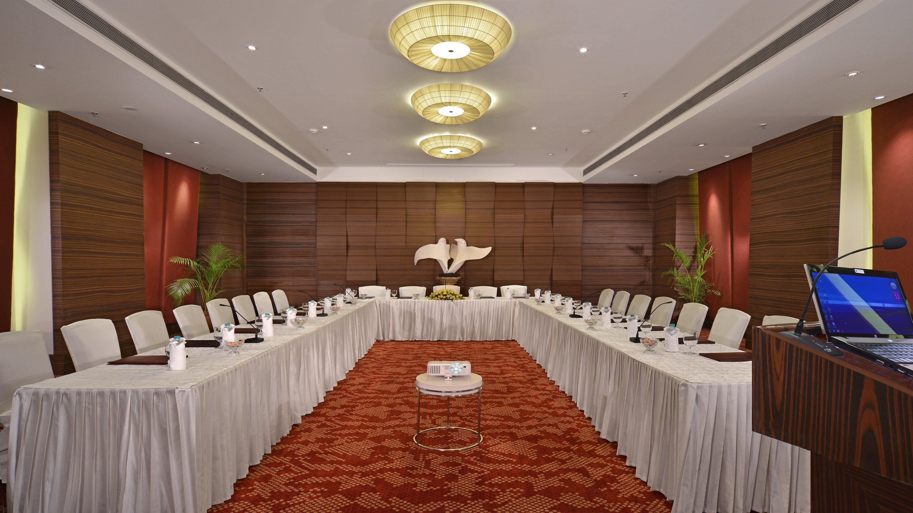 홀리데이 인 찬디가르 판치쿨라 호텔 판체쿠라 외부 사진 A meeting room at a hotel